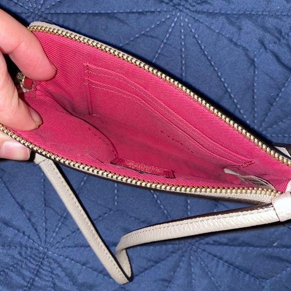 Coach wristlet - Picture 2 of 2